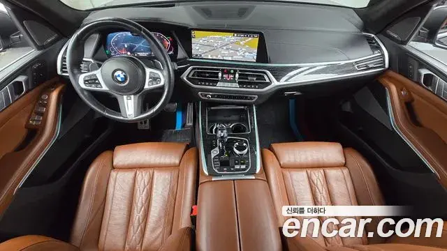 BMW X7 2022 — Фото 7/20
