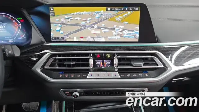 BMW X7 2022 — Фото 14/20