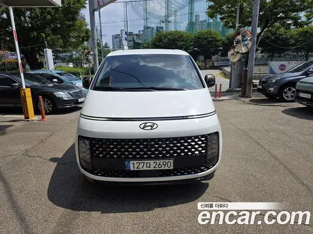 Hyundai Staria 2022 — Фото 9/20