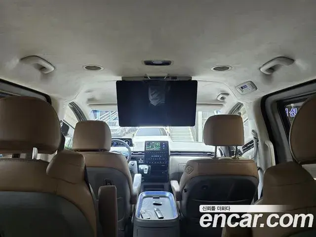 Hyundai Staria 2022 — Фото 5/20