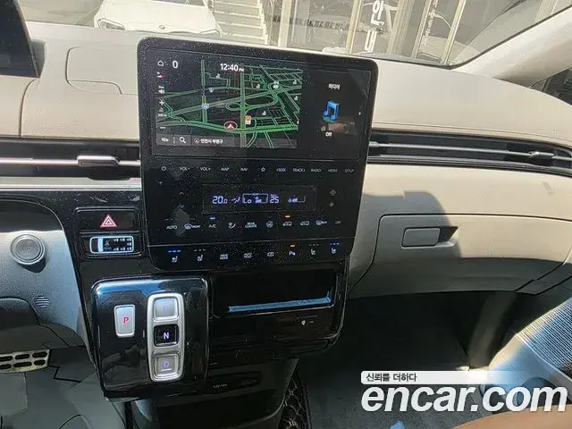 Hyundai Staria 2022 — Фото 10/20