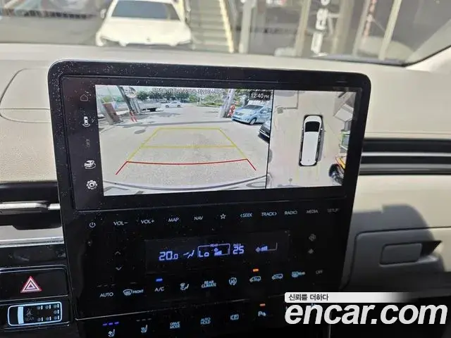 Hyundai Staria 2022 — Фото 6/20