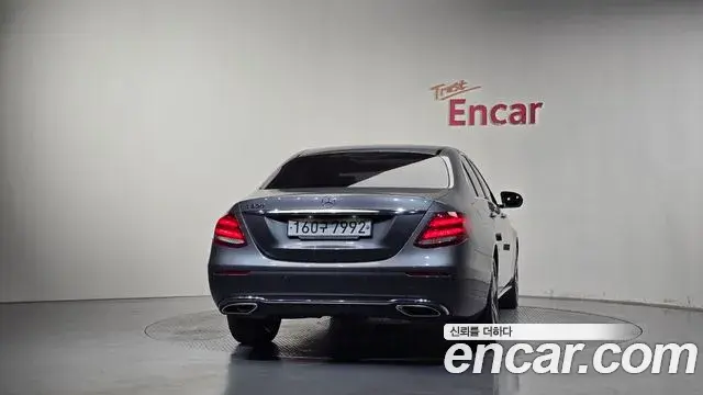 Mercedes-Benz E-Class 2019 — Фото 4/20