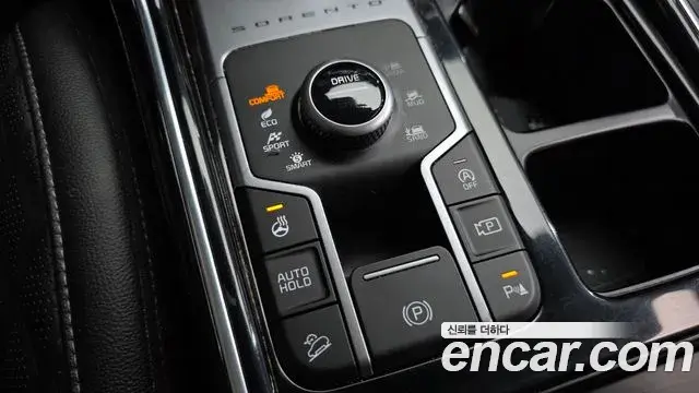 Kia Sorento 2022 — Фото 17/20