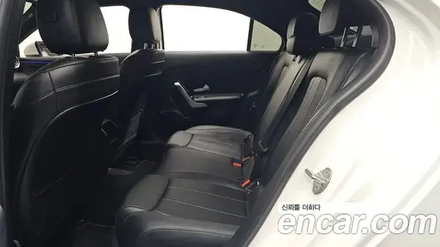 Mercedes-Benz A-Class 2021 — Фото 11/20