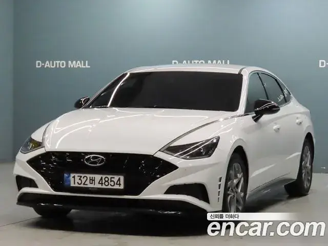 Hyundai Sonata 2022 — Фото 1/20