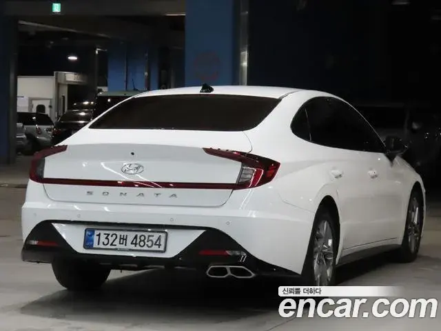 Hyundai Sonata 2022 — Фото 4/20