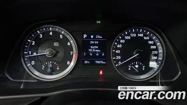 Hyundai Sonata 2021 — Фото 8/20