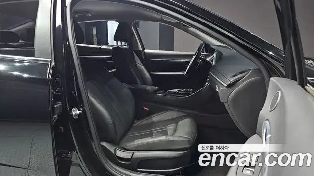 Hyundai Sonata 2021 — Фото 10/20