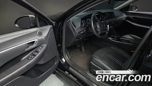 Hyundai Sonata 2021 — Фото 11/20