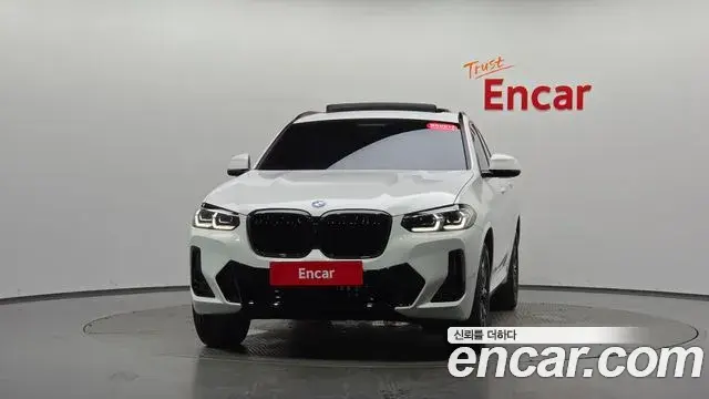 BMW X4 2022 — Фото 3/20