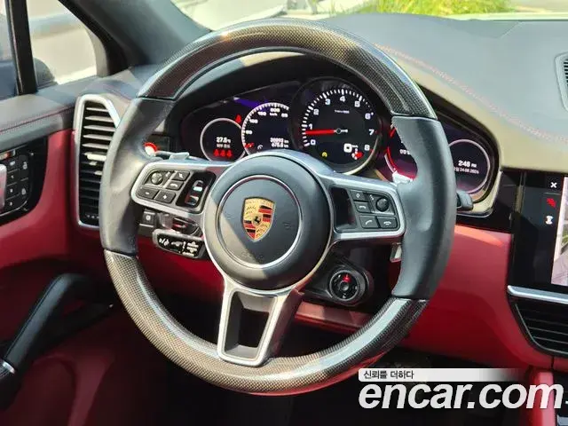 Porsche Cayenne 2022 — Фото 12/20