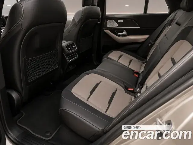 Mercedes-Benz GLE-Class 2023 — Фото 19/20