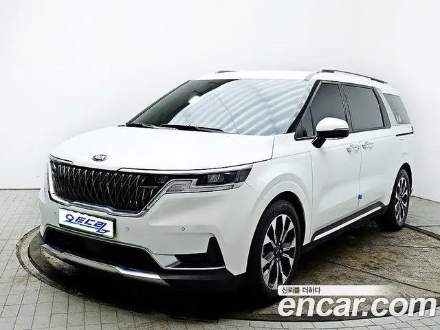 Kia Carnival 2021 — Фото 2/20