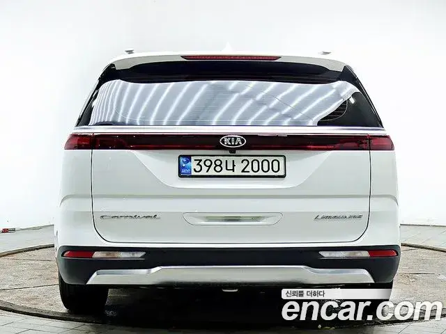 Kia Carnival 2021 — Фото 3/20