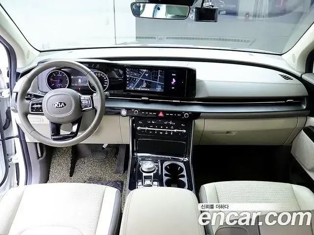 Kia Carnival 2021 — Фото 5/20