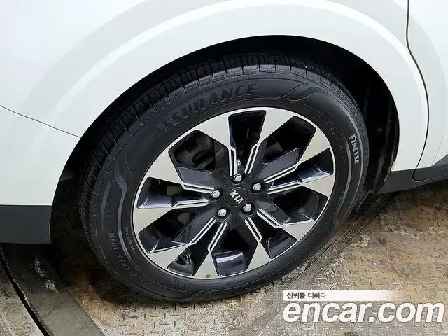 Kia Carnival 2021 — Фото 7/20