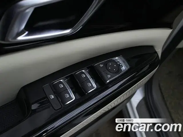 Kia Carnival 2021 — Фото 16/20