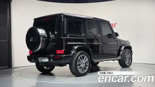 Mercedes-Benz G-Class 2025 — Photo 9/33
