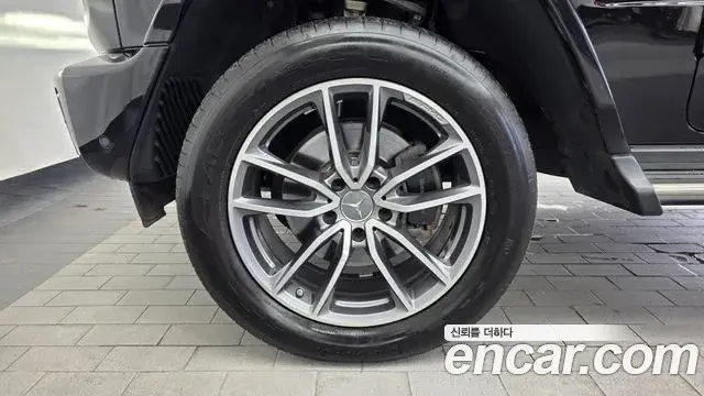 Mercedes-Benz G-Class 2025 — Photo 1/33