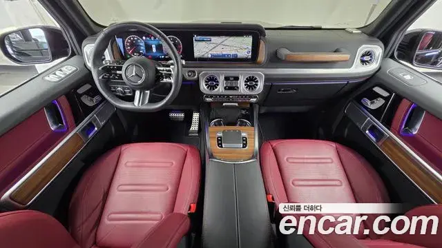 Mercedes-Benz G-Class 2025 — Photo 19/33