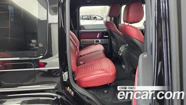 Mercedes-Benz G-Class 2025 — Photo 5/33