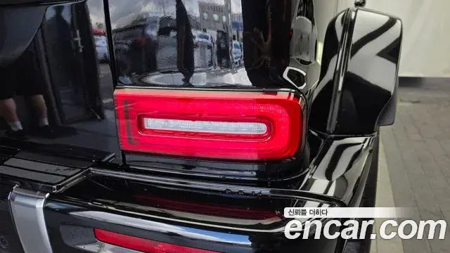 Mercedes-Benz G-Class 2025 — Photo 33/33