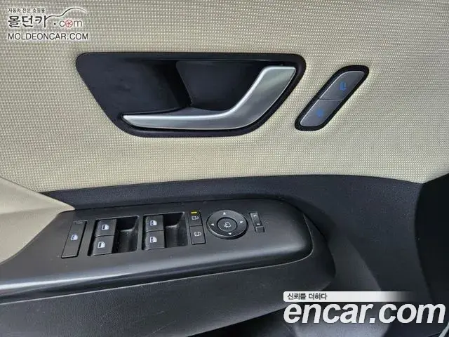 Hyundai Kona 2023 — Фото 10/18