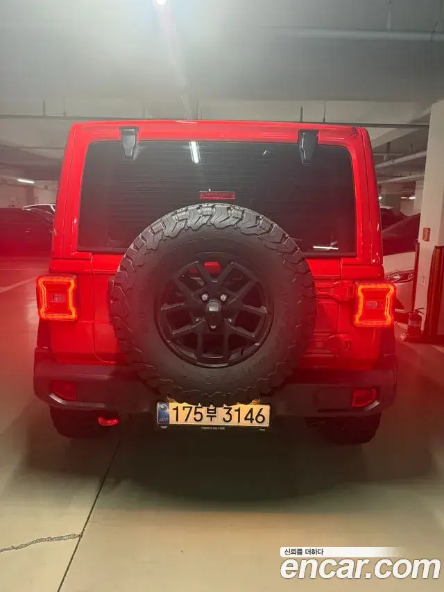 Jeep Wrangler 2025 — Фото 2/15