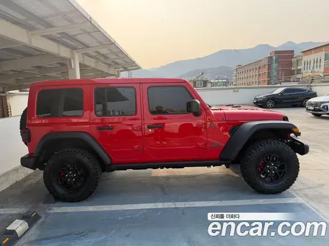 Jeep Wrangler 2025 — Фото 4/15