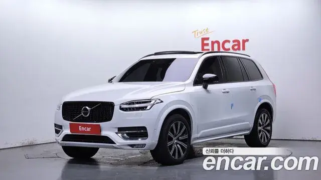 Volvo XC90 2020 — Фото 1/20