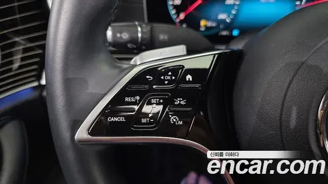 Mercedes-Benz E-Class 2021 — Photo 17/20