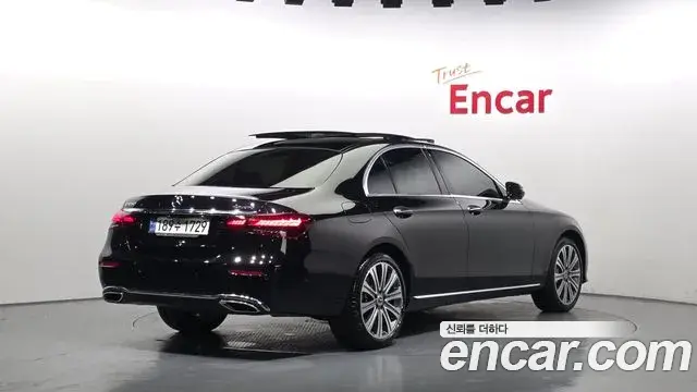 Mercedes-Benz E-Class 2021 — Фото 2/20
