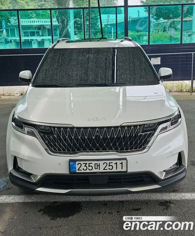 Kia Carnival 2023 — Фото 2/12