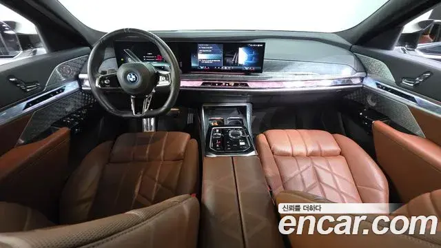 BMW 7 Series 2023 — Фото 10/20