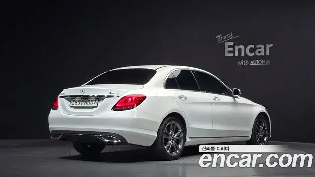 Mercedes-Benz C-Class 2020 — Фото 2/20