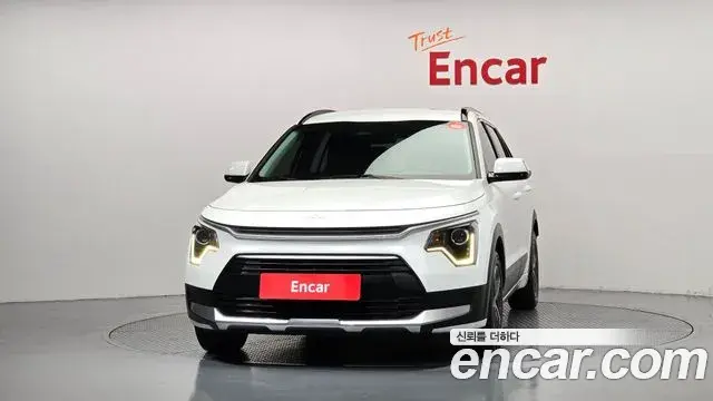 Kia Niro 2022 — Фото 3/20