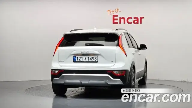 Kia Niro 2022 — Фото 4/20