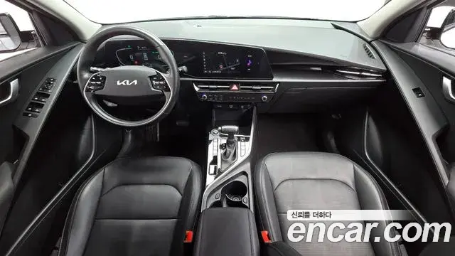 Kia Niro 2022 — Фото 7/20