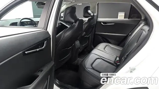 Kia Niro 2022 — Фото 11/20