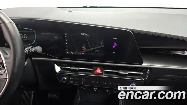 Kia Niro 2022 — Фото 13/20
