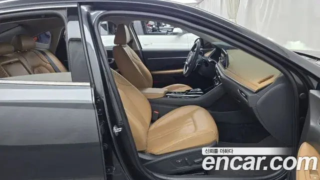 Hyundai Sonata 2020 — Фото 11/20