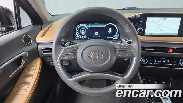 Hyundai Sonata 2020 — Фото 13/20