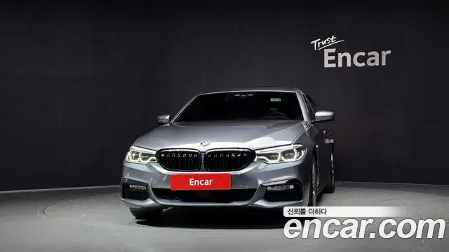 BMW 5 Series 2018 — Фото 3/20