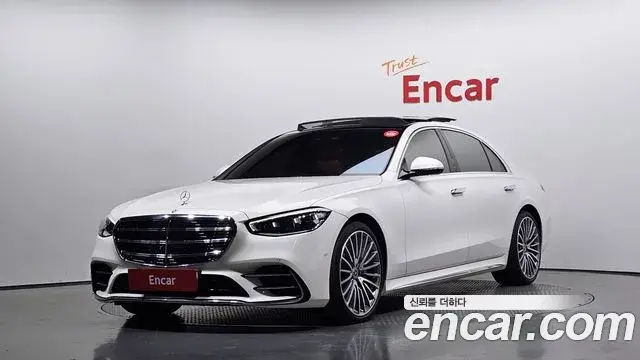 Mercedes-Benz S-Class 2023 — Photo 1/20