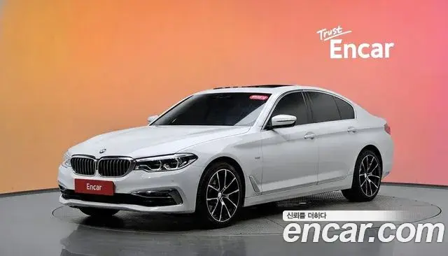 BMW 5 Series 2018 — Фото 1/20