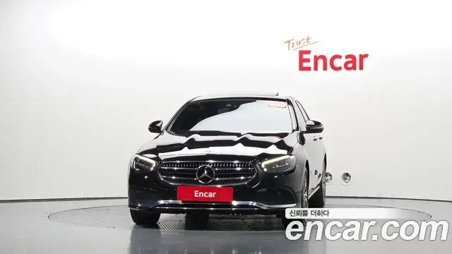 Mercedes-Benz E-Class 2021 — Фото 3/20