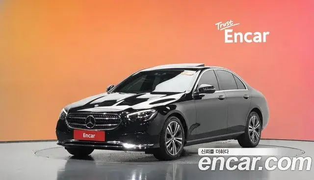 Mercedes-Benz E-Class 2021 — Фото 1/20