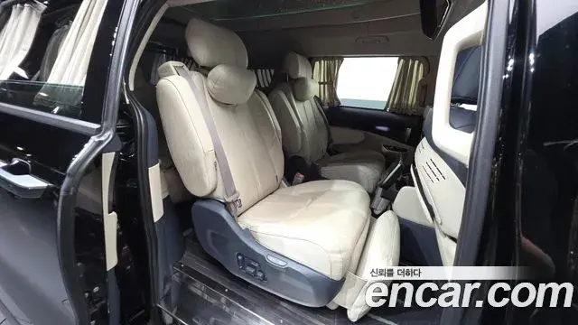Kia Carnival 2022 — Фото 12/20