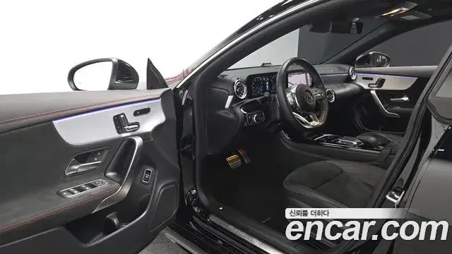 Mercedes-Benz CLA-Class 2022 — Фото 10/20